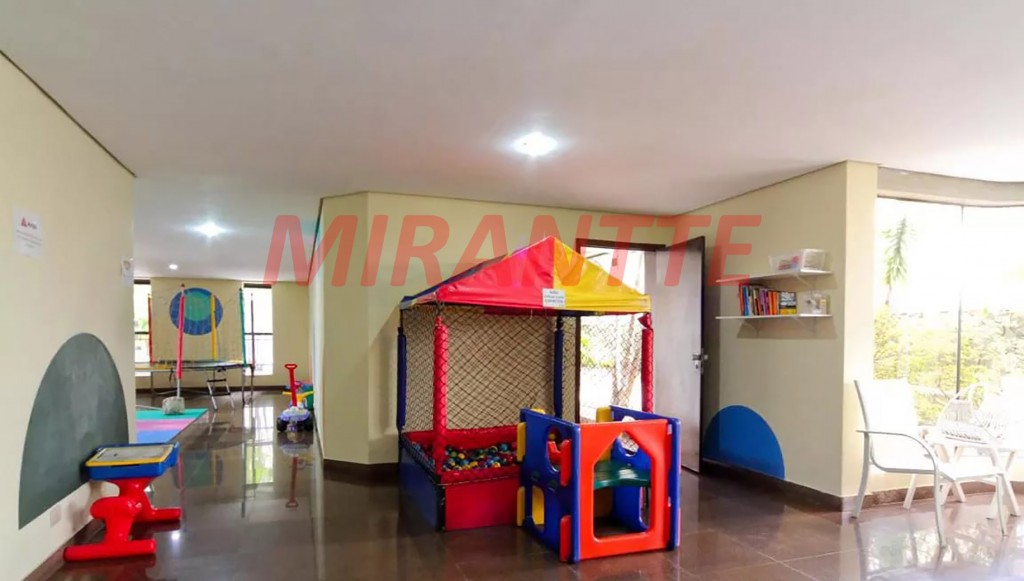 Apartamento com 4 quartos em Santana