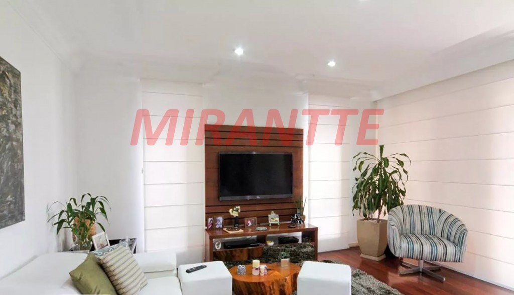 Apartamento com 4 quartos em Santana