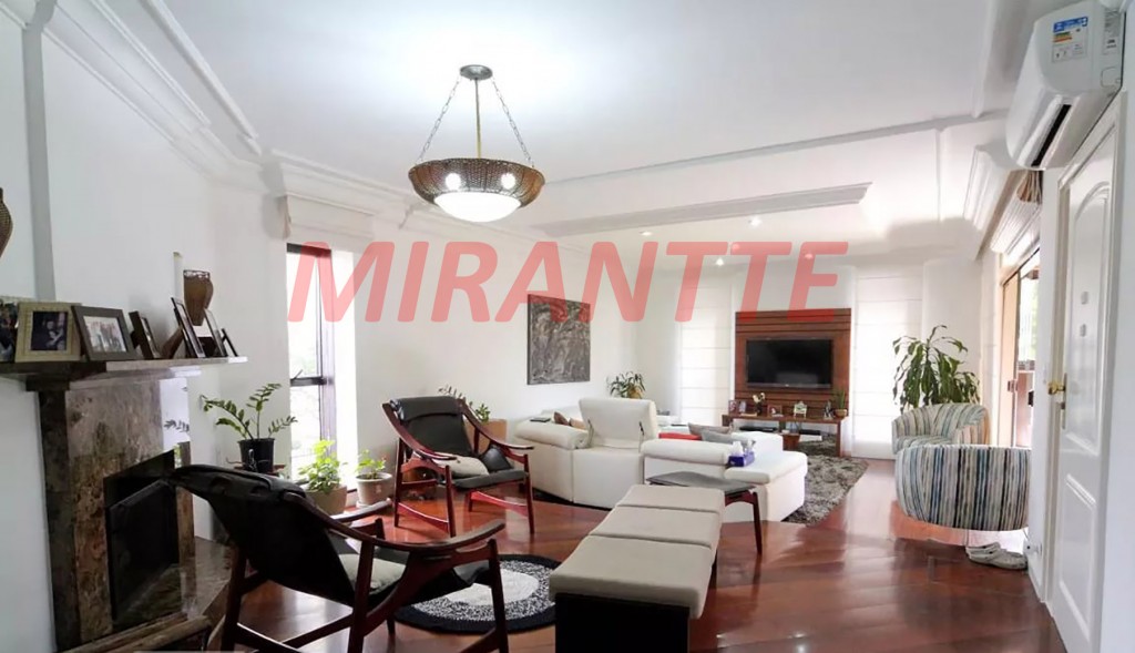 Apartamento com 4 quartos em Santana