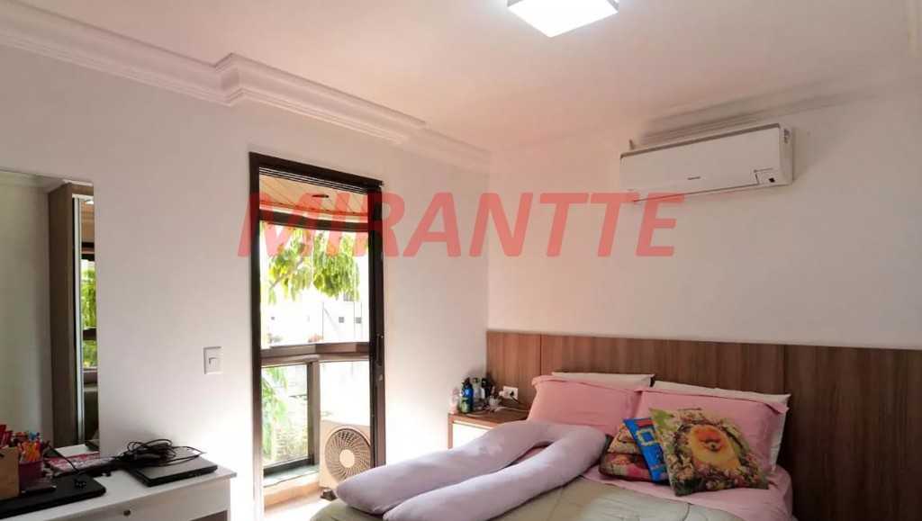 Apartamento com 4 quartos em Santana