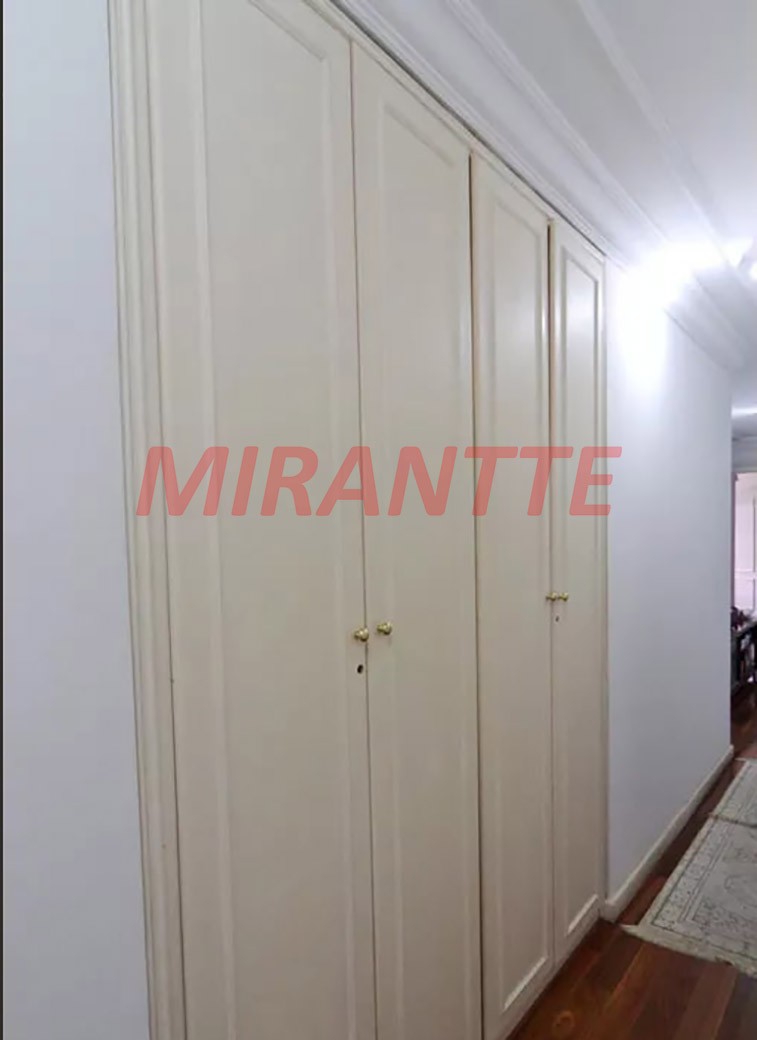 Apartamento com 4 quartos em Santana