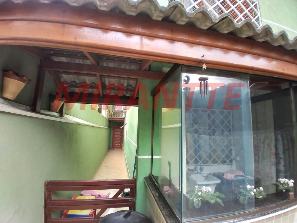 Sobrado de 216m² com 4 quartos em Vila Milton