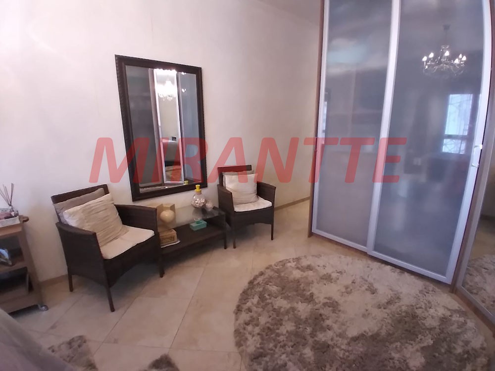 Sobrado de 216m² com 4 quartos em Vila Milton