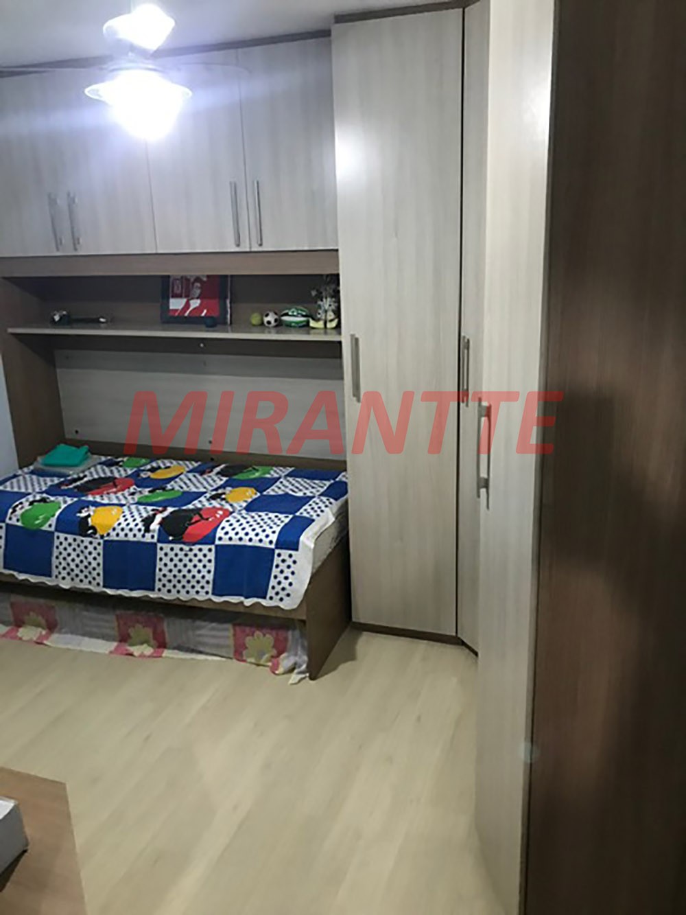 Sobrado de 260m² com 3 quartos em Jardim Guapíra