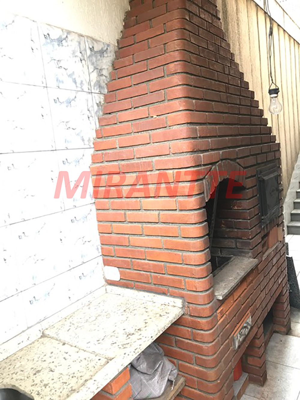 Sobrado de 260m² com 3 quartos em Jardim Guapíra