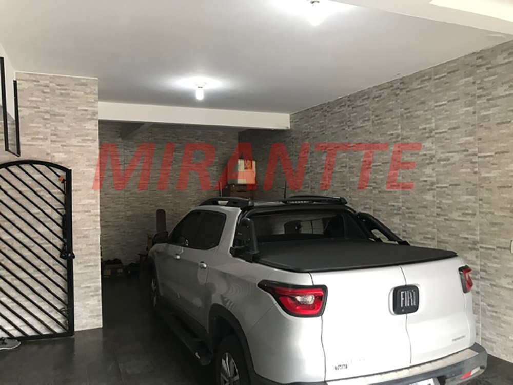 Sobrado de 260m² com 3 quartos em Jardim Guapíra