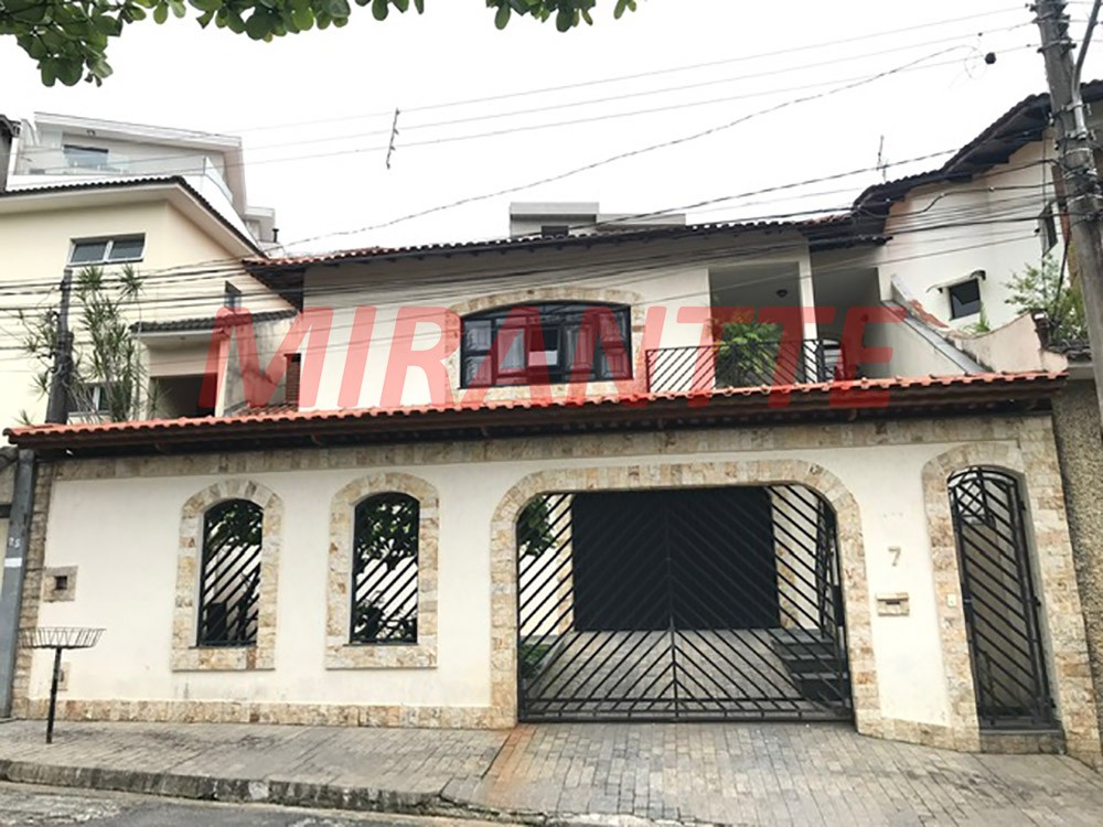 Sobrado de 260m² com 3 quartos em Jardim Guapíra