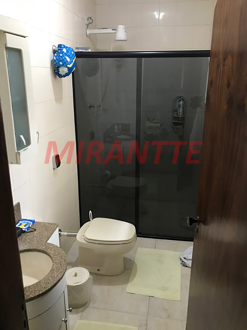 Sobrado de 260m² com 3 quartos em Jardim Guapíra