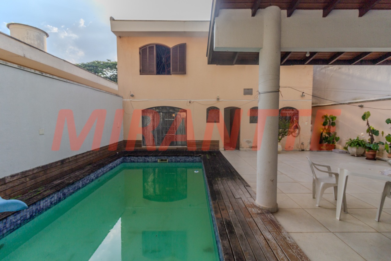 Sobrado de 316m² com 3 quartos em Jardim Virginia Bianca