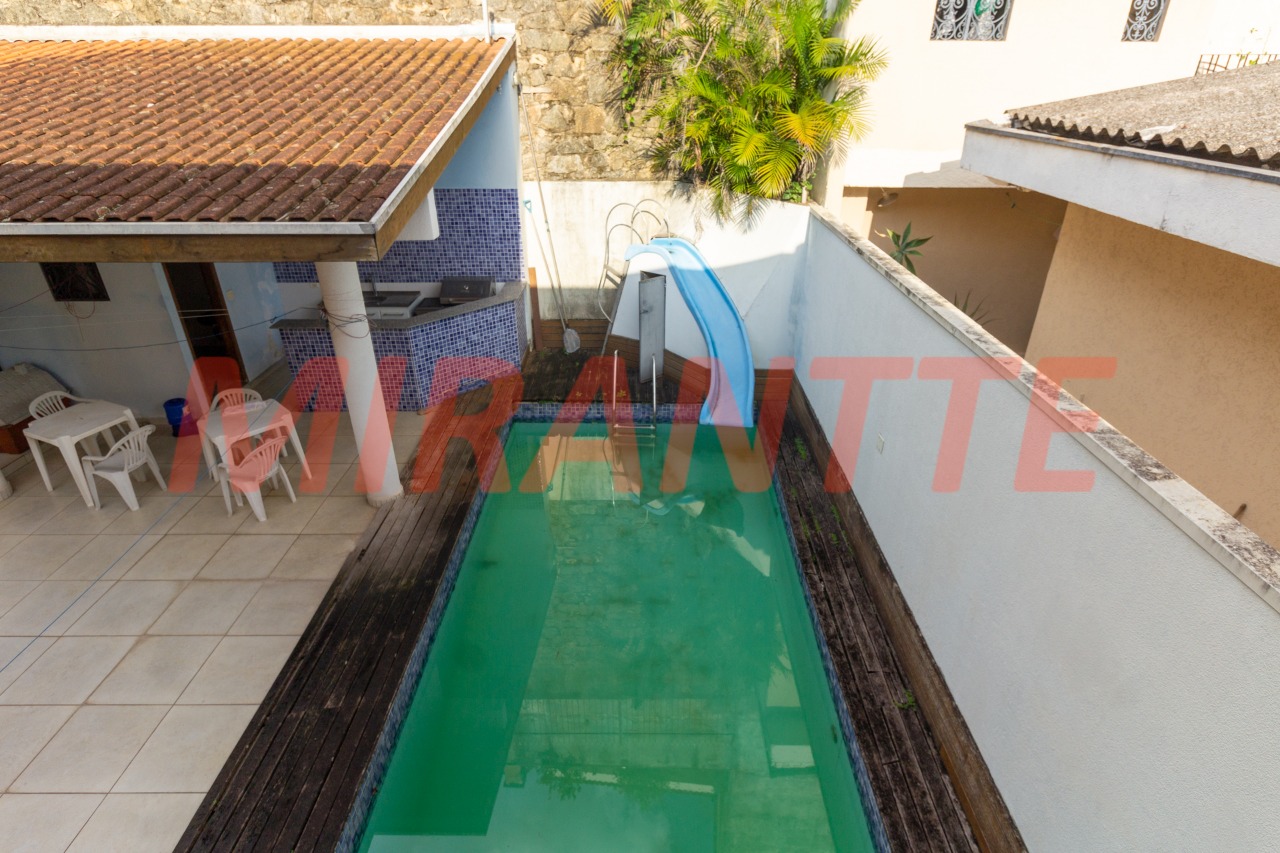 Sobrado de 316m² com 3 quartos em Jardim Virginia Bianca