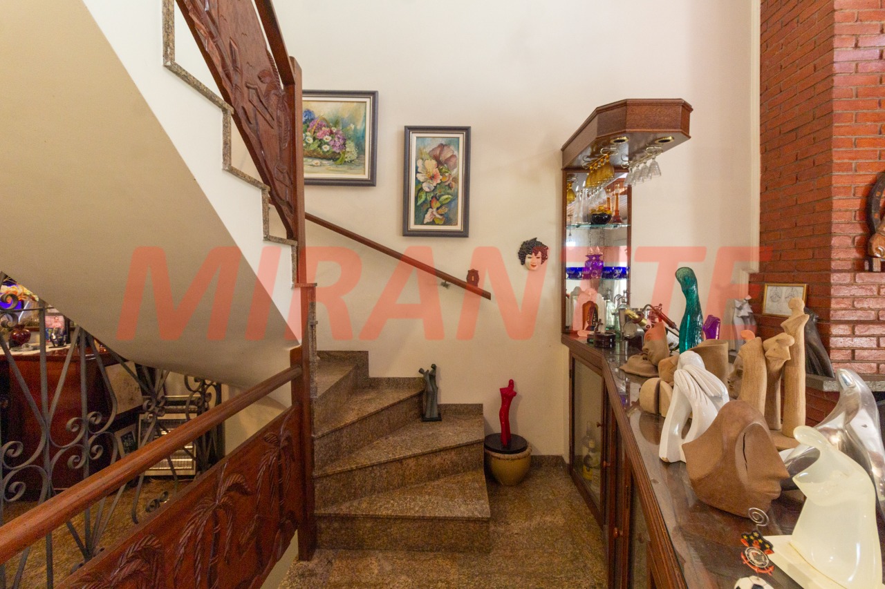Sobrado de 316m² com 3 quartos em Jardim Virginia Bianca