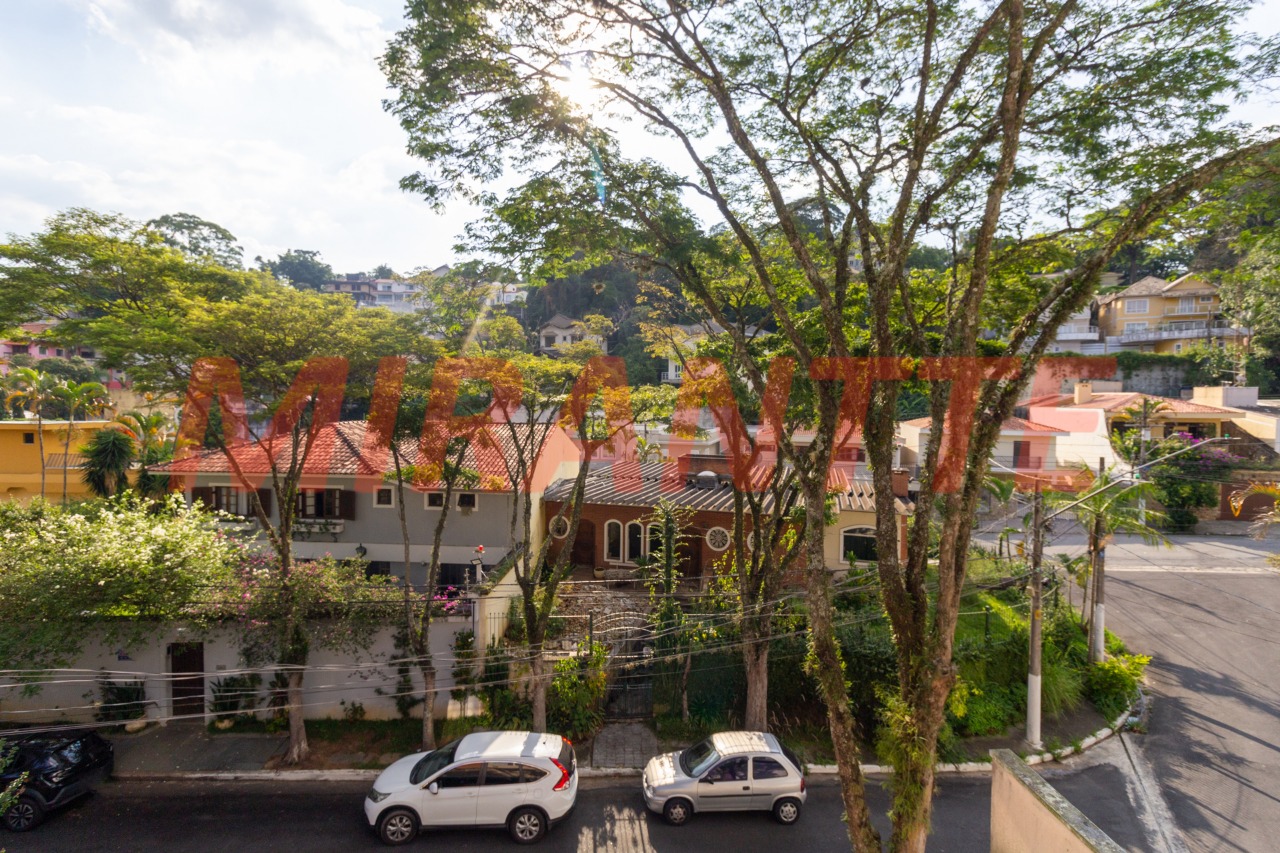 Sobrado de 316m² com 3 quartos em Jardim Virginia Bianca