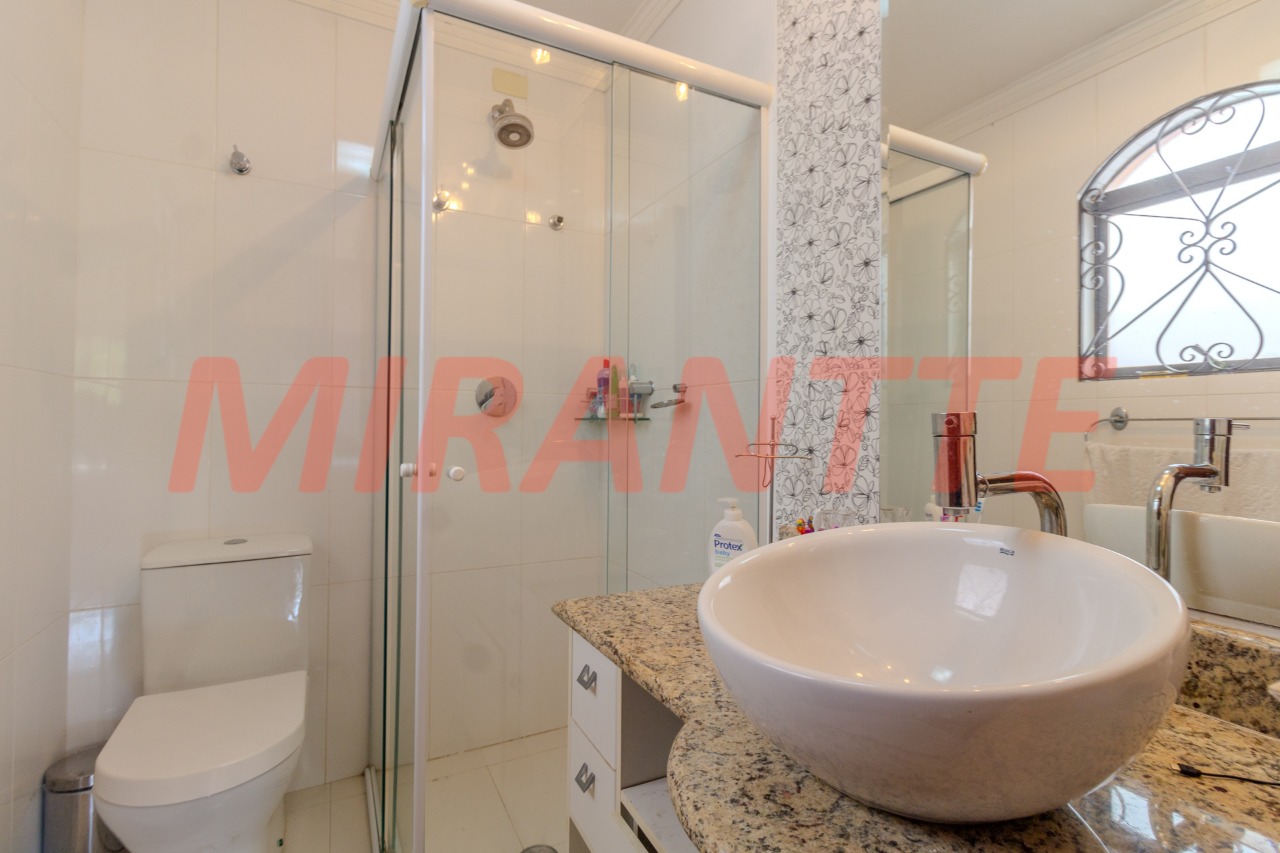 Sobrado de 316m² com 3 quartos em Jardim Virginia Bianca