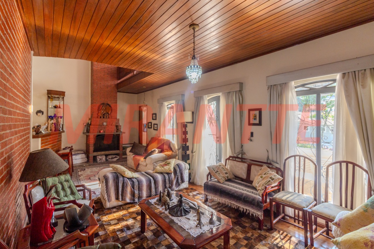 Sobrado de 316m² com 3 quartos em Jardim Virginia Bianca