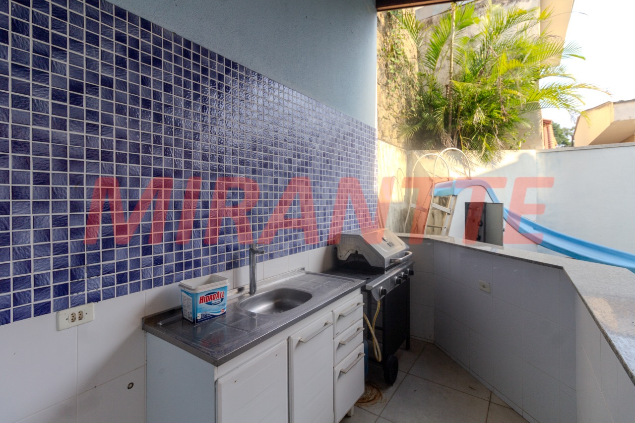 Sobrado de 316m² com 3 quartos em Jardim Virginia Bianca