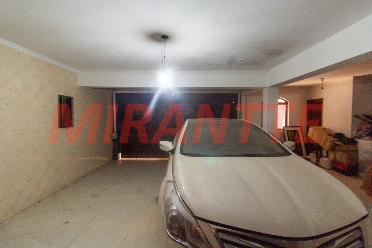 Sobrado de 316m² com 3 quartos em Jardim Virginia Bianca