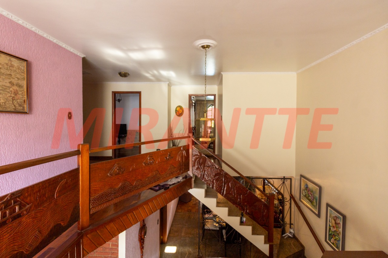 Sobrado de 316m² com 3 quartos em Jardim Virginia Bianca