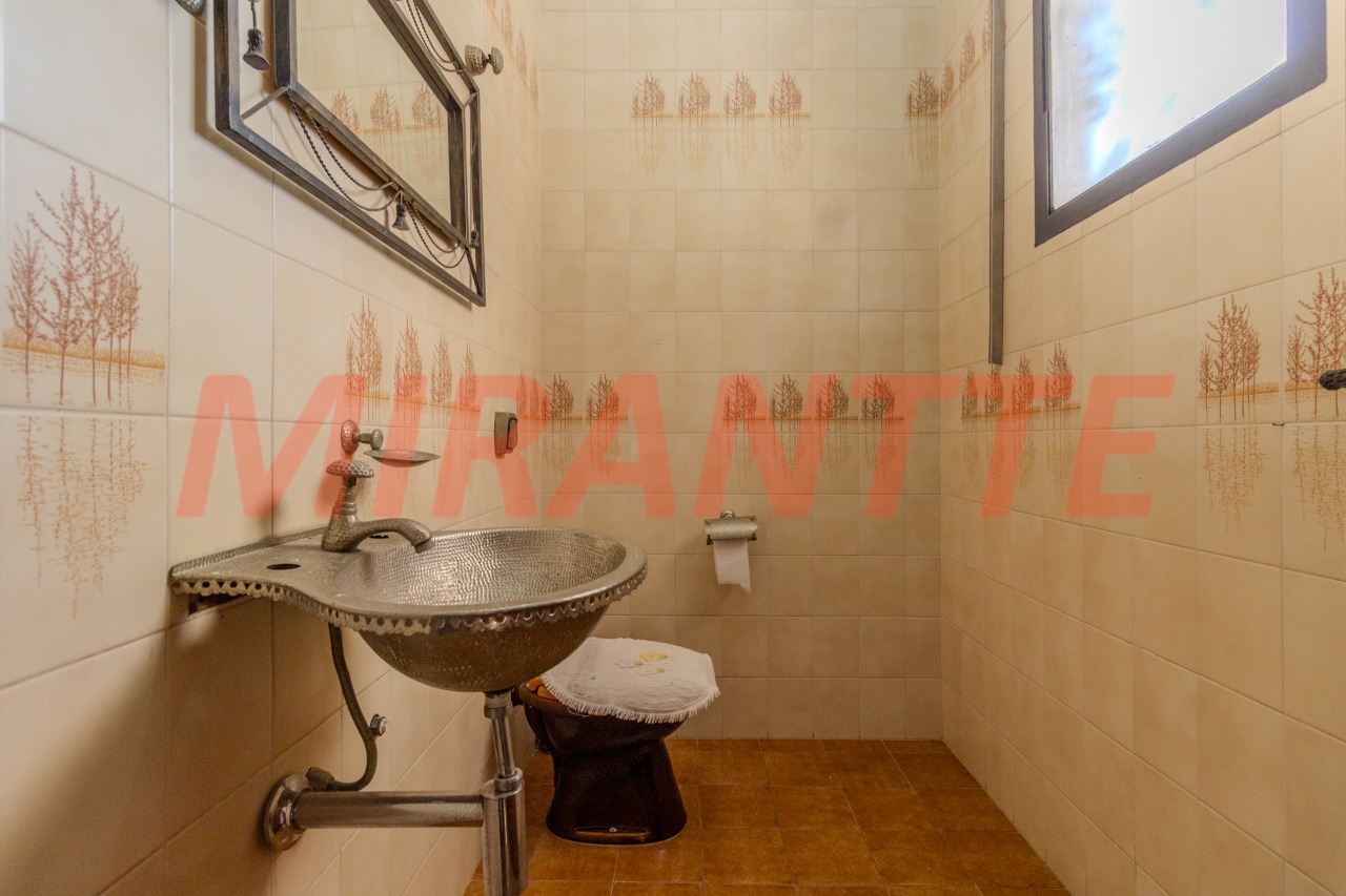 Sobrado de 316m² com 3 quartos em Jardim Virginia Bianca