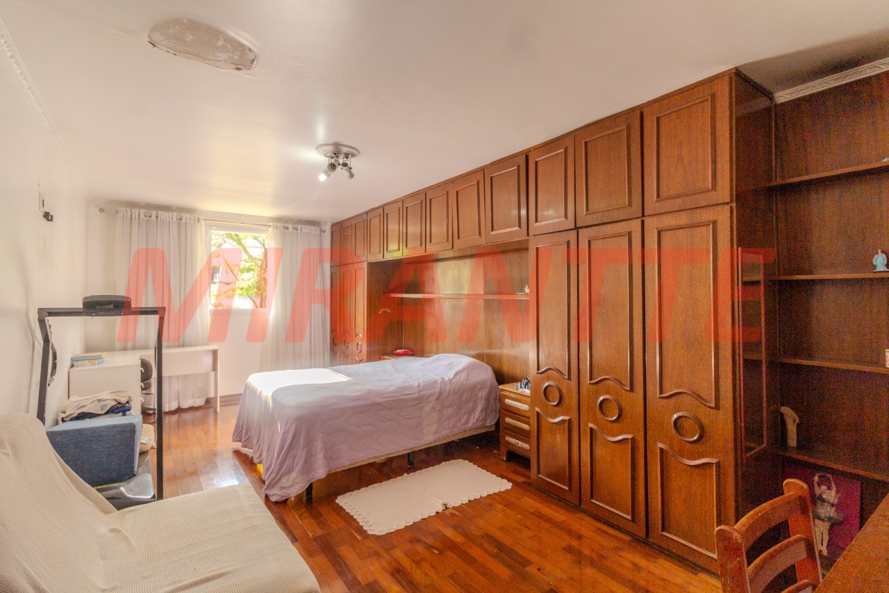 Sobrado de 316m² com 3 quartos em Jardim Virginia Bianca