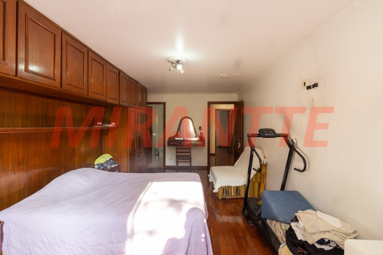 Sobrado de 316m² com 3 quartos em Jardim Virginia Bianca