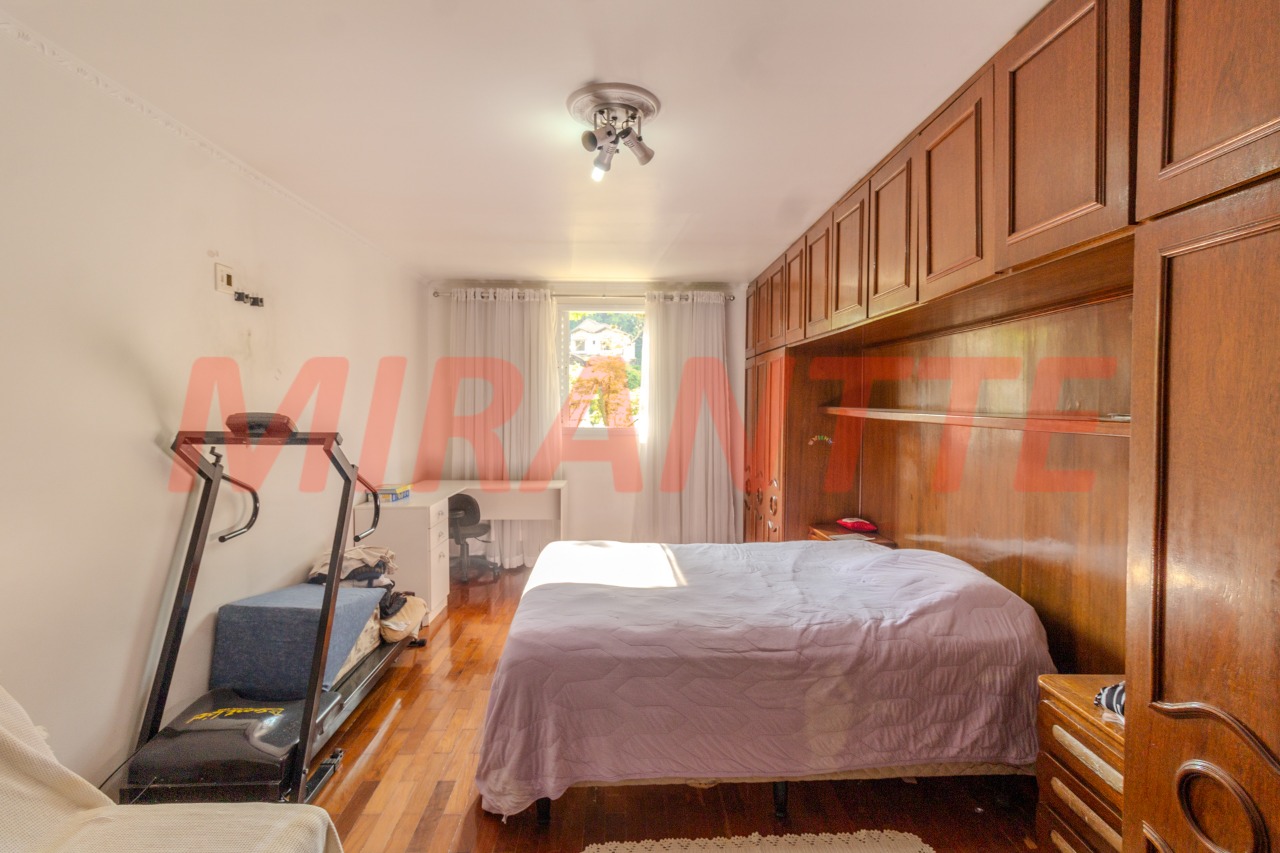Sobrado de 316m² com 3 quartos em Jardim Virginia Bianca