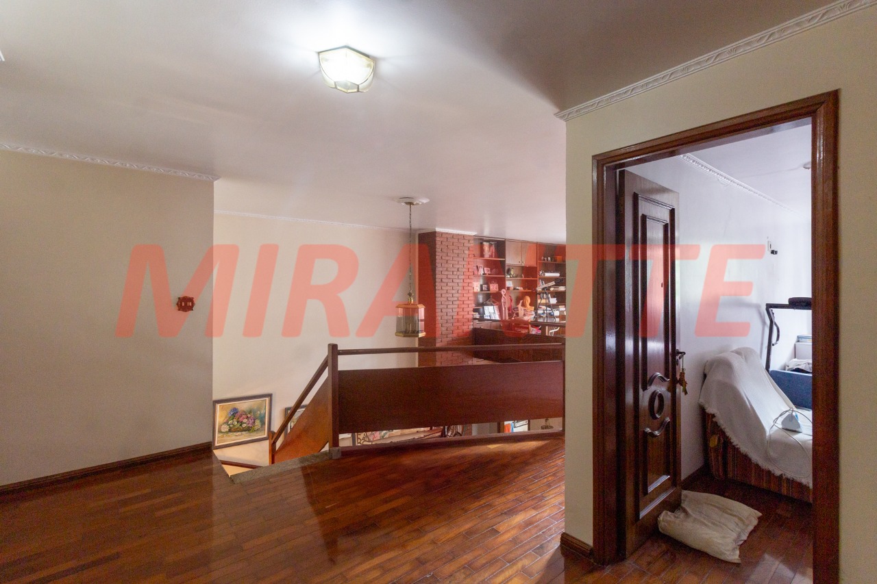 Sobrado de 316m² com 3 quartos em Jardim Virginia Bianca