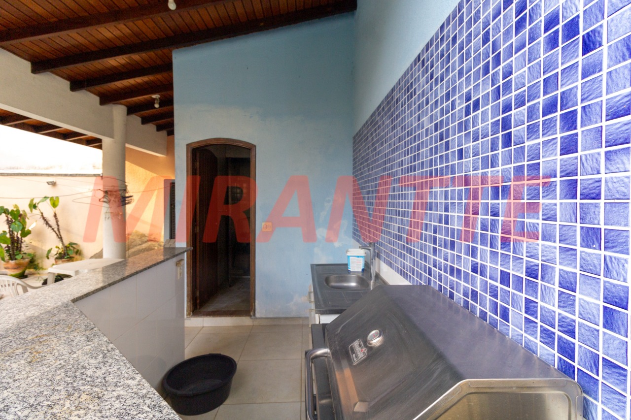 Sobrado de 316m² com 3 quartos em Jardim Virginia Bianca