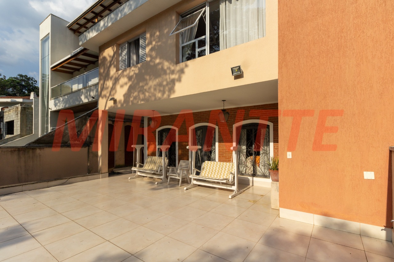 Sobrado de 316m² com 3 quartos em Jardim Virginia Bianca