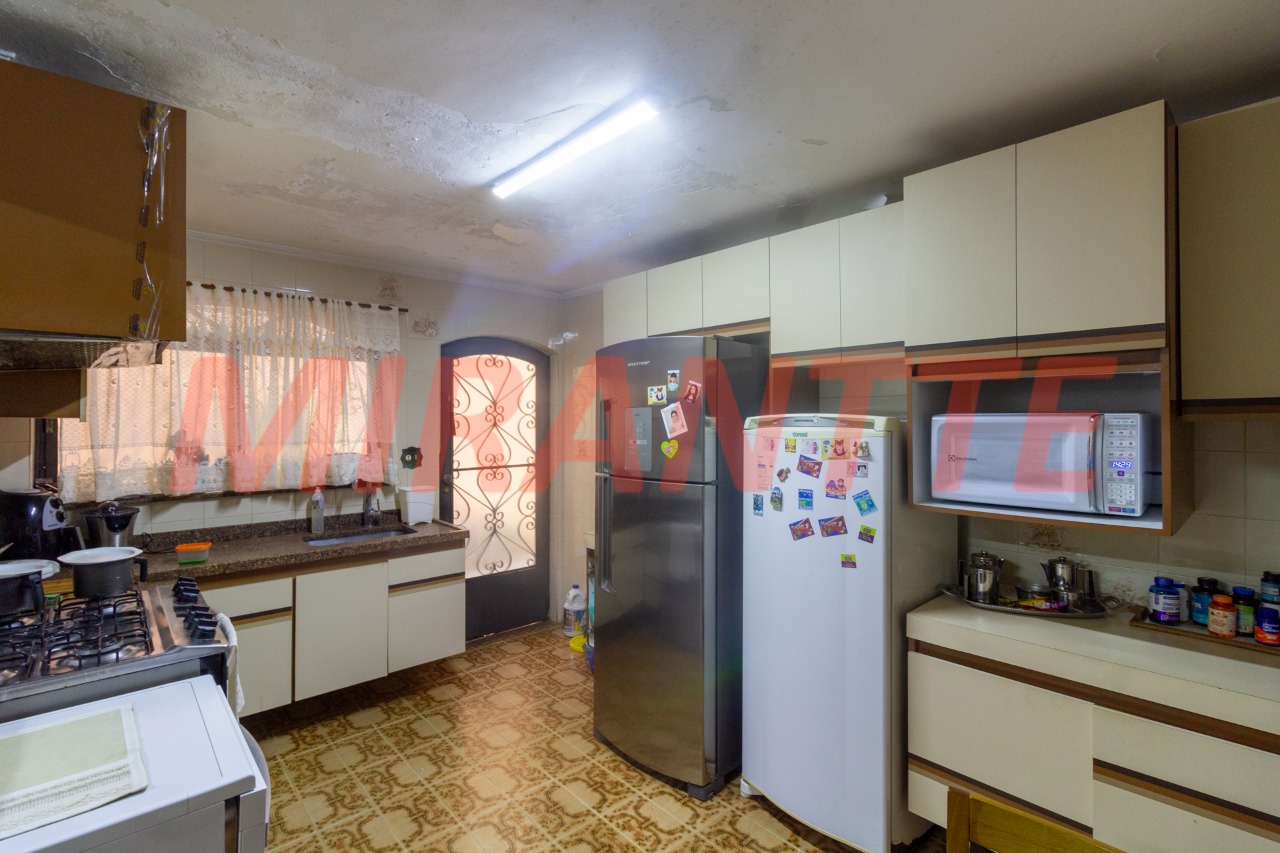 Sobrado de 316m² com 3 quartos em Jardim Virginia Bianca