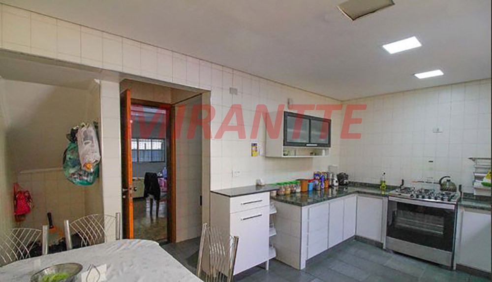 Sobrado de 273m² com 3 quartos em Vila Anglo Brasileira
