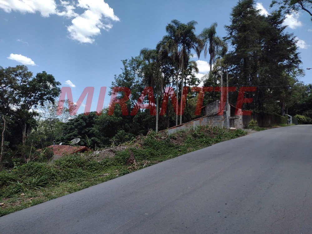 Terreno de 1535m² em Serra da Cantareira