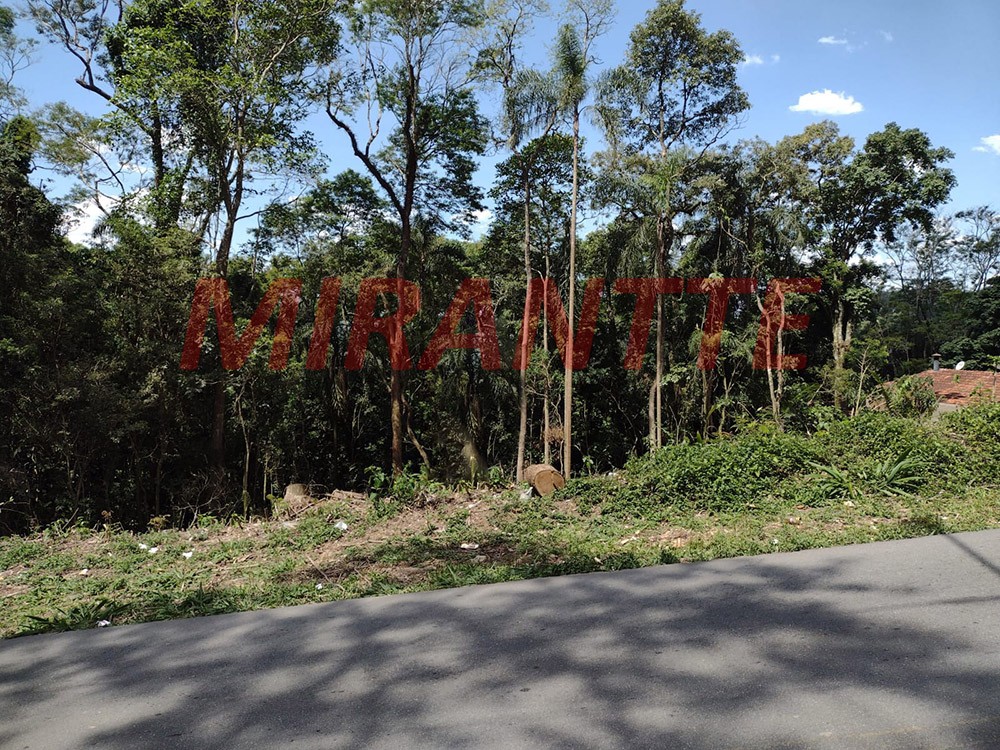 Terreno de 1535m² em Serra da Cantareira