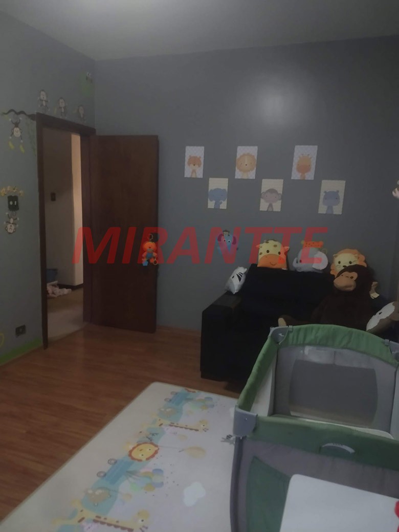 Sobrado de 360m² com 4 quartos em Vila Rosália