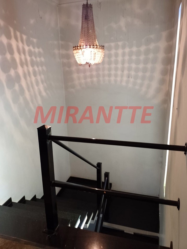 Sobrado de 360m² com 4 quartos em Vila Rosália
