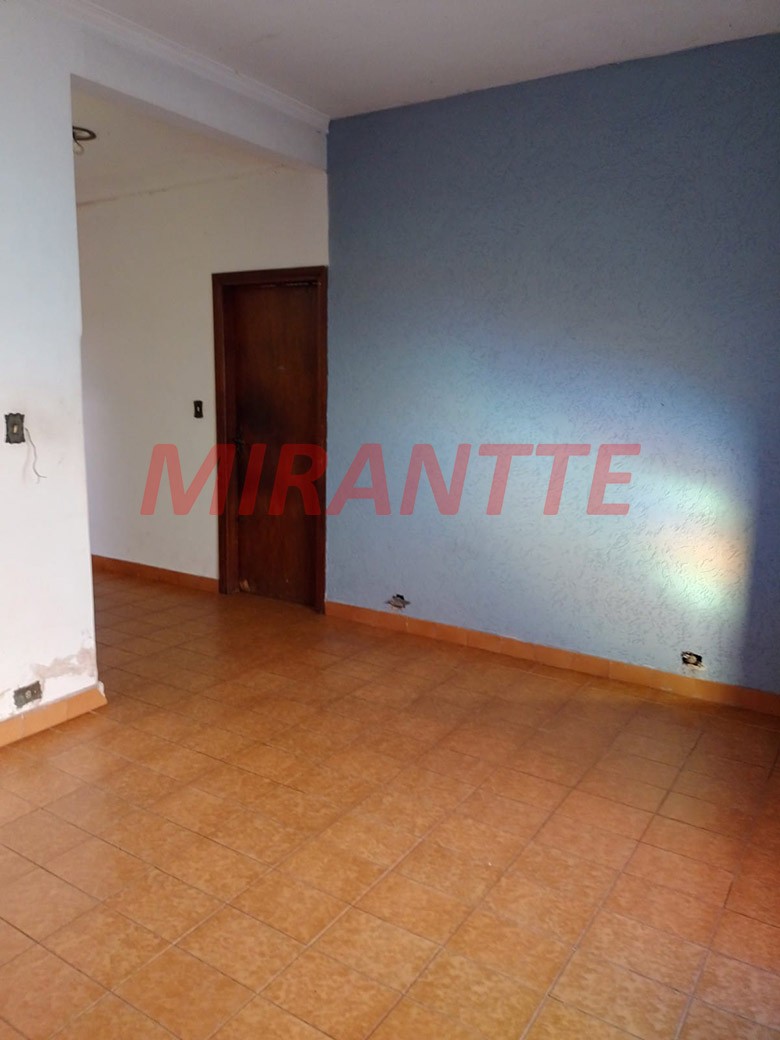Sobrado de 360m² com 4 quartos em Vila Rosália