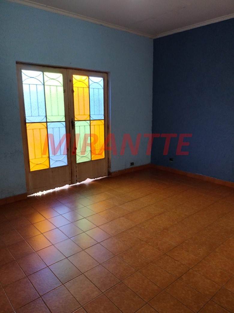 Sobrado de 360m² com 4 quartos em Vila Rosália