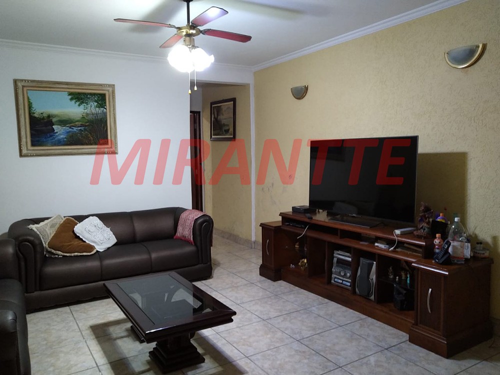 Sobrado de 270m² com 3 quartos em Vila Galvão