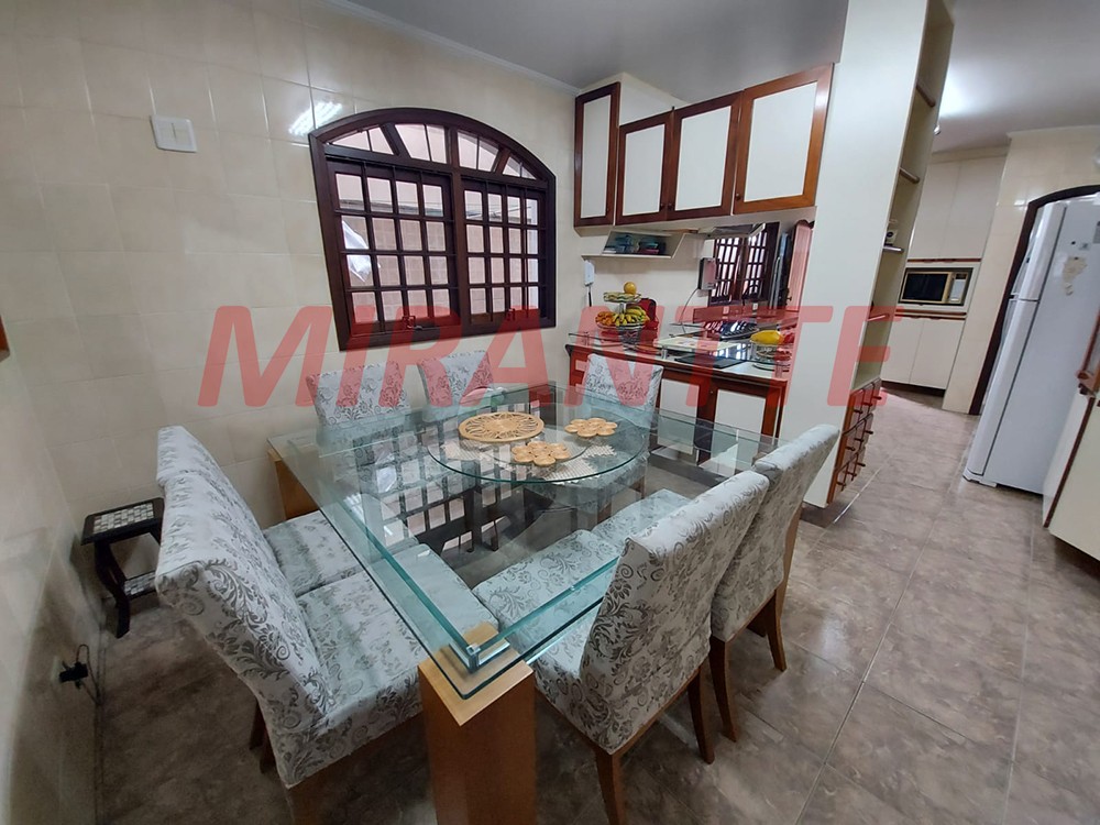 Sobrado de 214m² com 3 quartos em Parada Inglesa