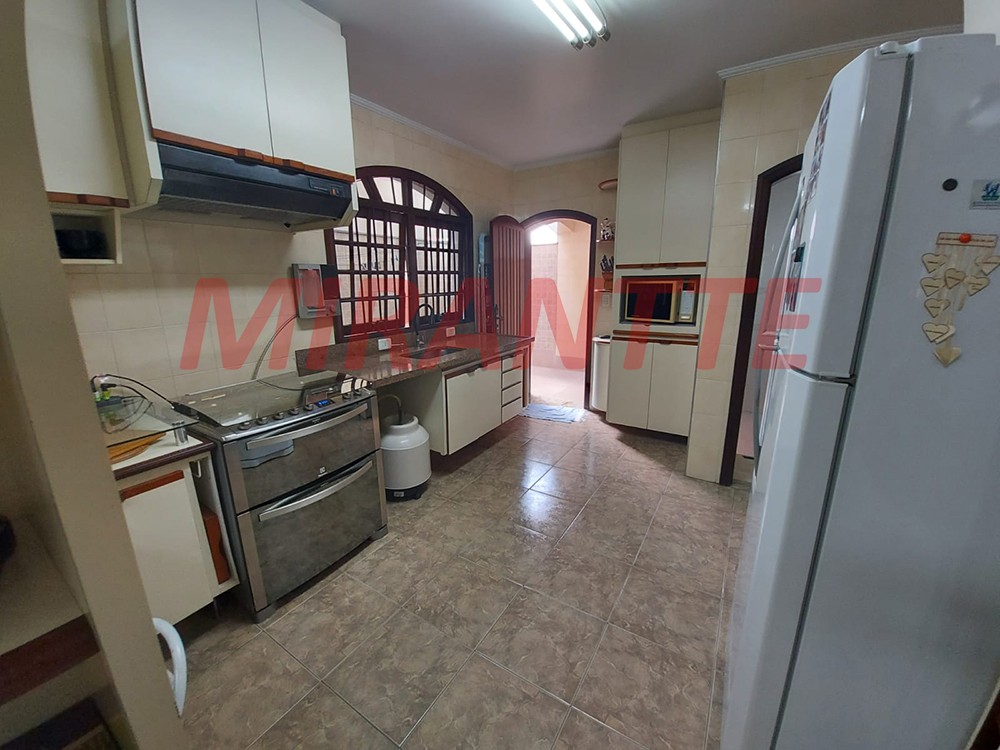 Sobrado de 214m² com 3 quartos em Parada Inglesa