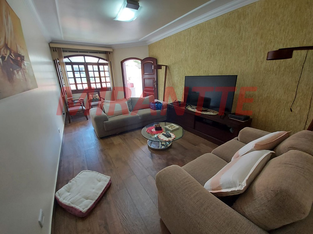 Sobrado de 214m² com 3 quartos em Parada Inglesa