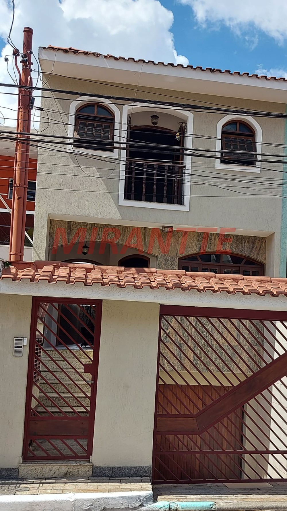 Sobrado de 214m² com 3 quartos em Parada Inglesa