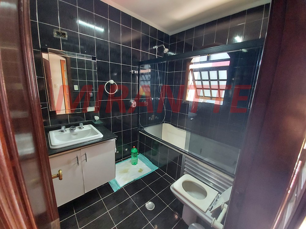 Sobrado de 214m² com 3 quartos em Parada Inglesa