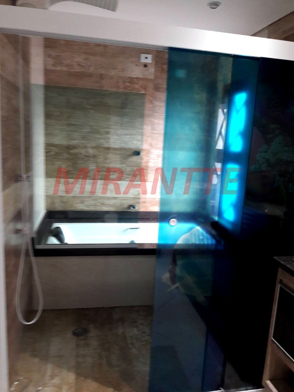 Sobrado de 240m² com 3 quartos em Vila Rosália