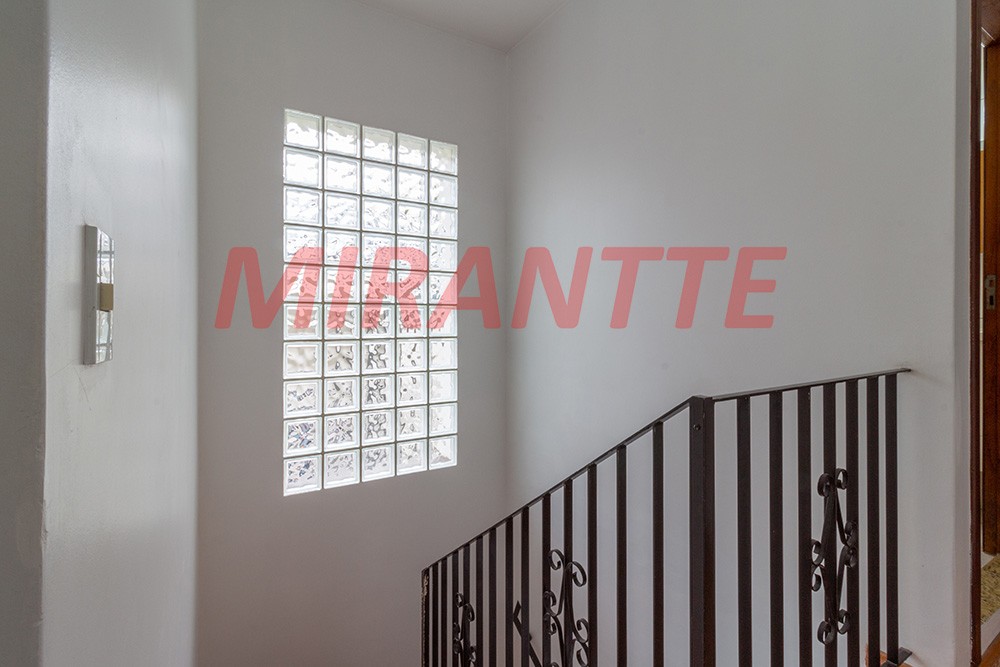 Sobrado de 223m² com 3 quartos em Jardim Paraiso