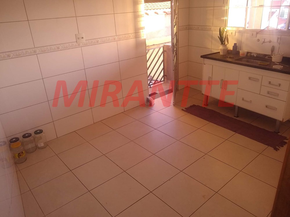 Casa terrea de 260m² com 2 quartos em Parque Vitória