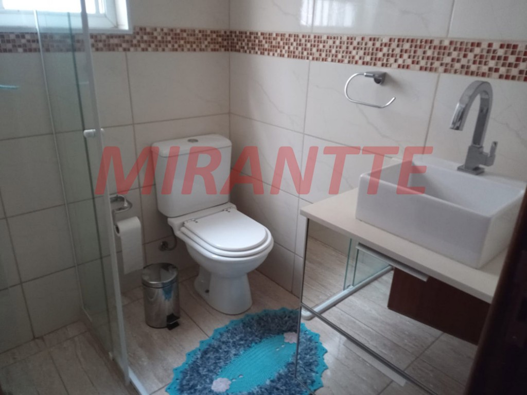 Sobrado de 136m² com 3 quartos em Jardim Ondina