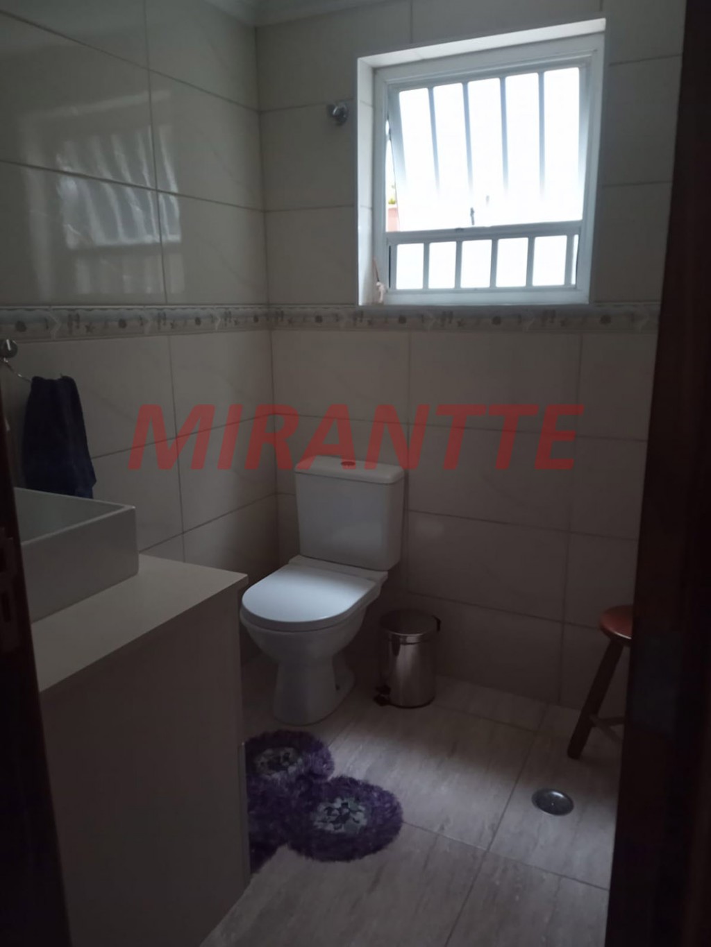 Sobrado de 136m² com 3 quartos em Jardim Ondina