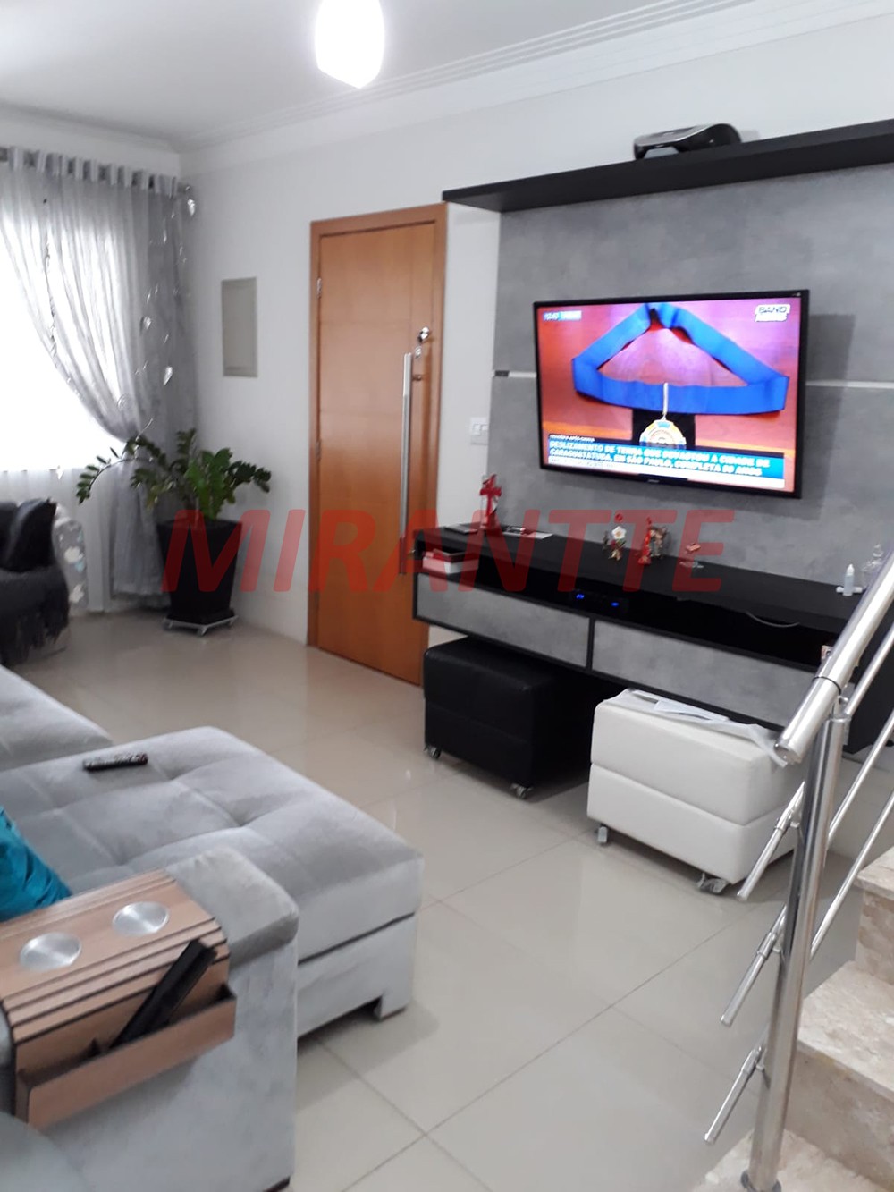Sobrado de 198m² com 4 quartos em Jaçana