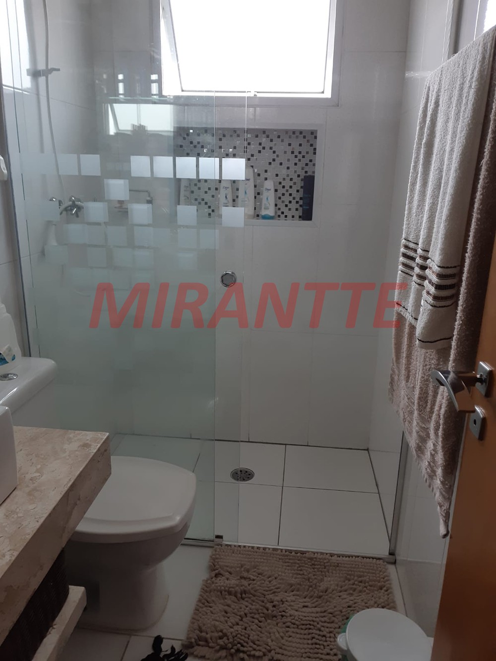 Sobrado de 198m² com 4 quartos em Jaçana