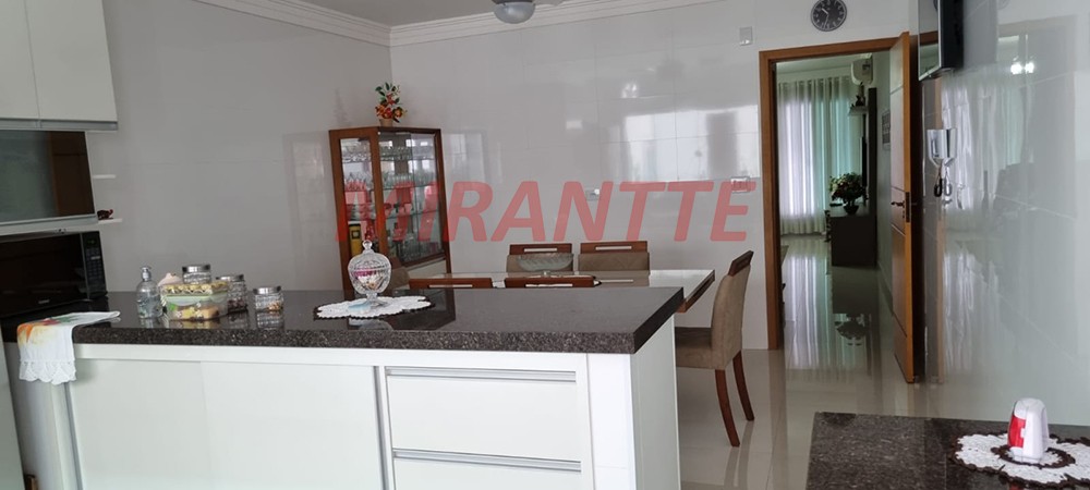 Sobrado de 180m² com 3 quartos em Santana